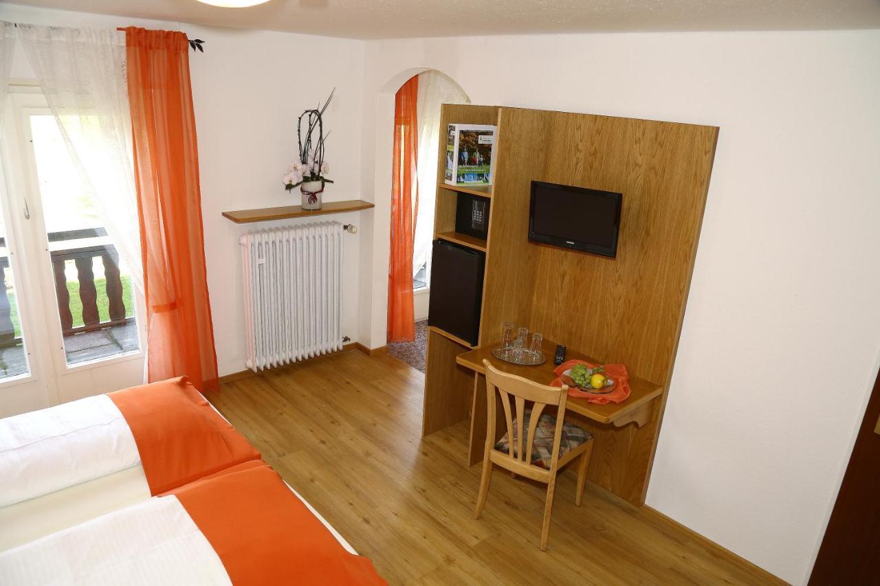 Landhotel Garni Schweizerhaus Schönwalde エクステリア 写真